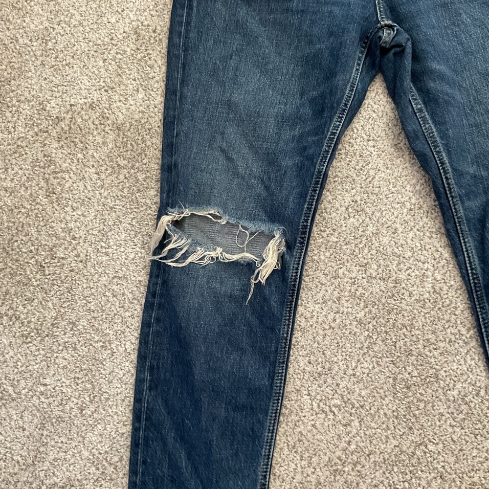 Everlane Destructed The ’90s Cheeky® Jean Dark Wash Size 28 Cropped, Distressed - Picture 2 of 13